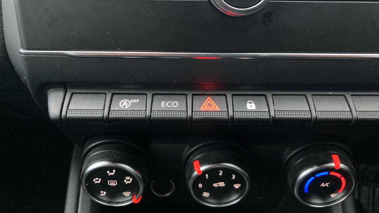 Renault Clio 1.0 TCe 100 Play 5dr Petrol Hatchback